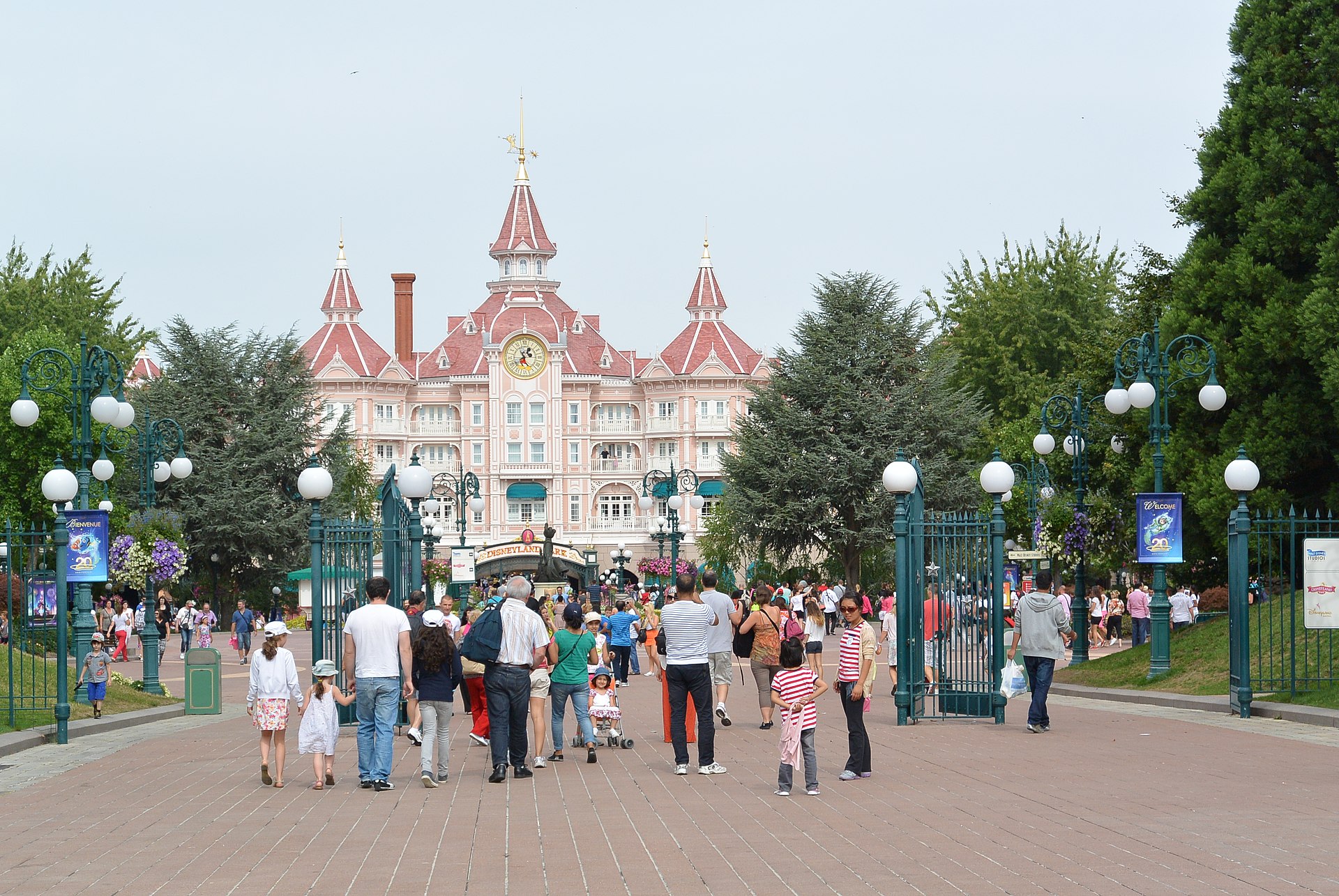 Château de la Belle au Bois Dormant au cœur du Disneyland Park, Paris